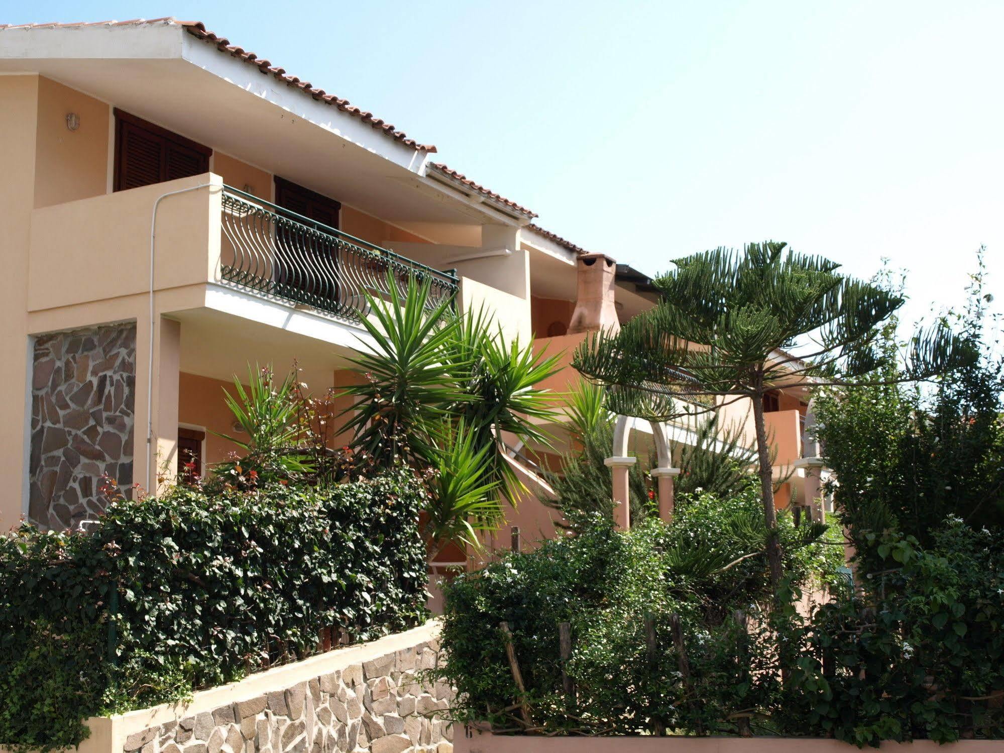 Appartamenti Simius Villasimius Εξωτερικό φωτογραφία